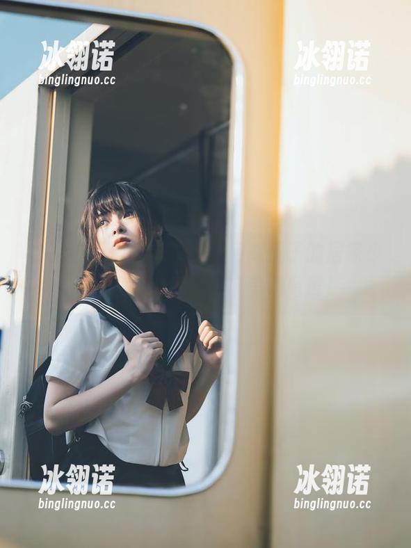 宅家不无聊，免费下载河豚抚子的居家少女写真，邂逅你的审美新高度！
