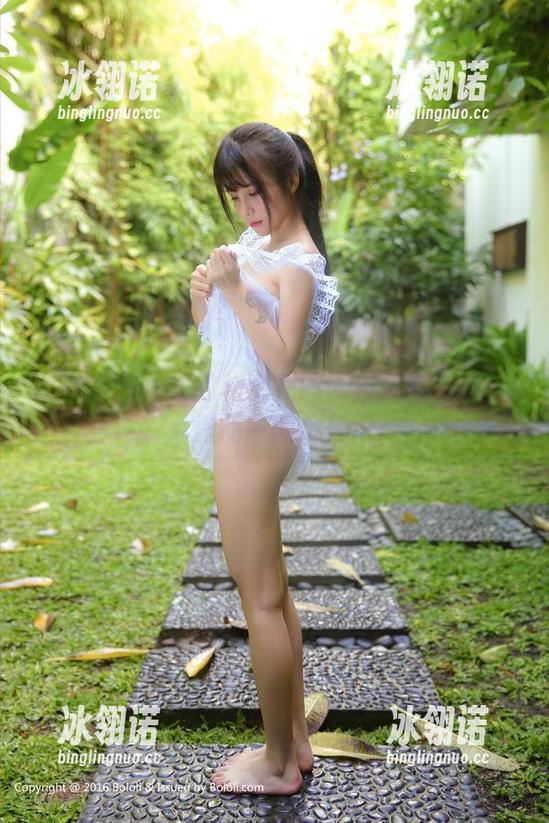 波萝社-猫九酱Sakura 波萝社 - 空姐的秘密花园:猫九酱Sakura作品中的小确幸