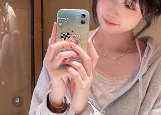 炸酱沐沐写真：隐藏在裸足里的小情愫