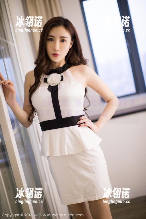 爱蜜社 - 走进透明：张思允Nice的全集写真，感受光影的呼吸