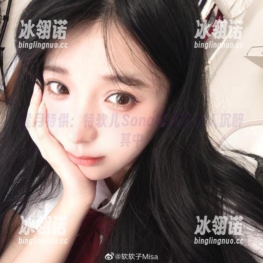 腥月特供：特软儿Sona的写真让人沉醉其中
