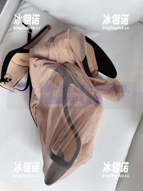 微密圈 - 分享一下白龙猫女的肉丝原图，没想到我心脏会乱跳！