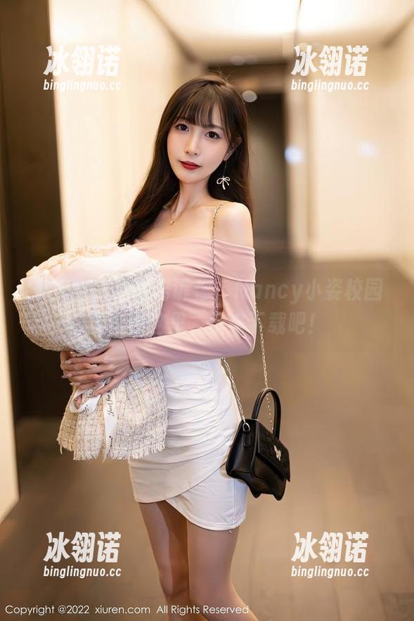 秀人网 - 偷偷告诉你，Nancy小姿校园全套在这里，快来下载吧！