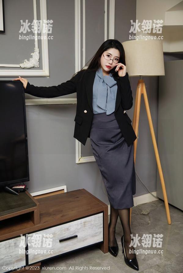 秀人网 - Suki_baby修女的异想天开壁纸合集：不正经的宗教启示