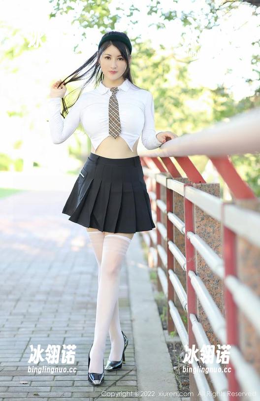 秀人网 - 灰丝的诗意：南湘baby为你分享的写真小天地