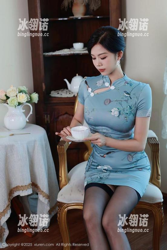 秀人网 - 可儿kayen的白色旅行：作品如梦似幻，真不知道该不该走入其中