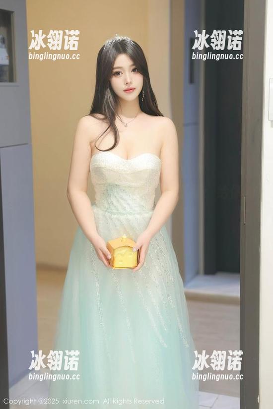 秀人网-夏晓Maggy 秀人网 - 夏晓Maggy套装下载:给你的衣柜添点人生调味料!