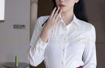 秀人网 – 精选肉晴MINI浴缸图包：我是不是该认真想想自己的沐浴习惯？