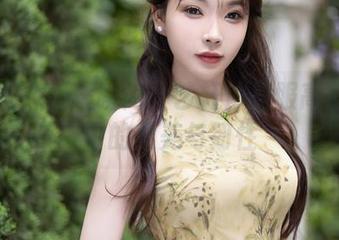 秀人网 – 闪耀瞬间：艺轩体操服高清作品中的柔美与韧性