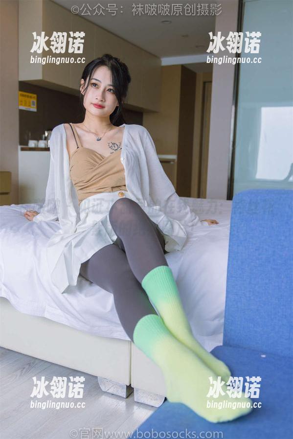 袜啵啵 - 见证小甜豆的在线魅力：肉丝花絮版的绝妙图片！