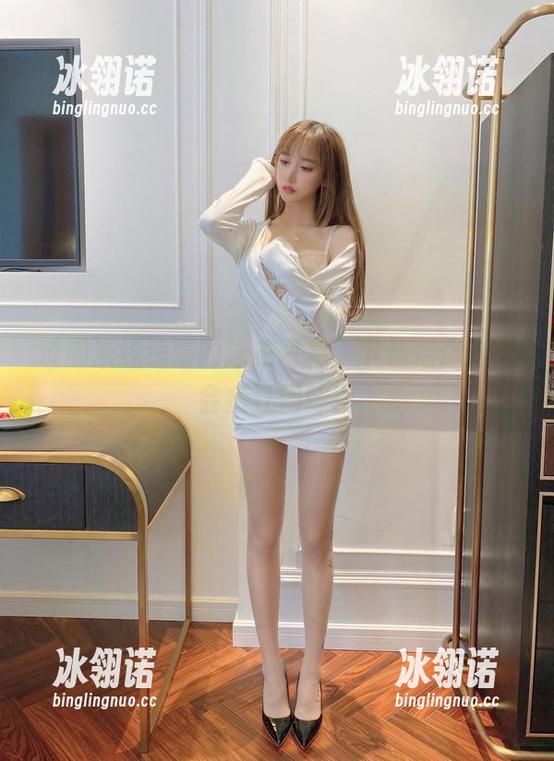 过期米线线喵的泳衣写真，下载后你会不会疯狂回味？