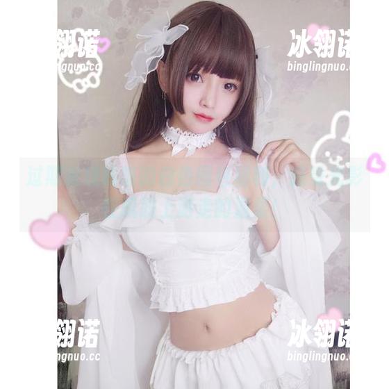 过期米线线喵的白色图包福利，感受光影在肌肤上游走的温柔！