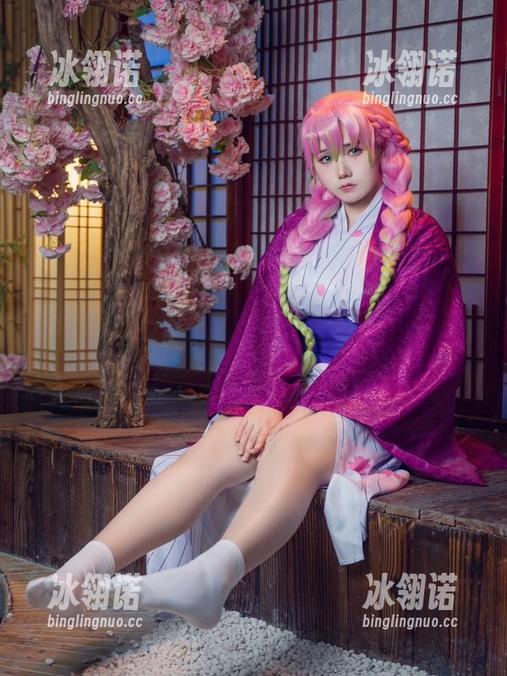 麻花麻花酱与她的保守老师+珍珠JK原图，青春的气息在光影里蔓延！